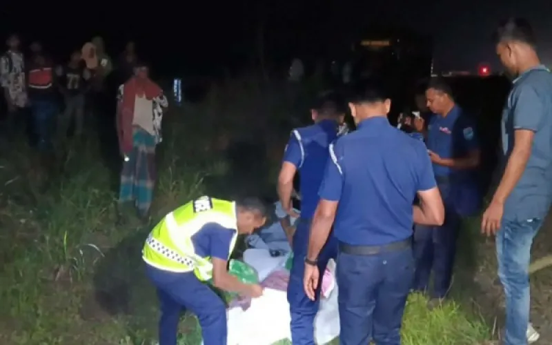 টাঙ্গাইলে মর্মান্তিক ট্রেন দুর্ঘটনা একই পরিবারের ৫ জনের প্রাণহানি