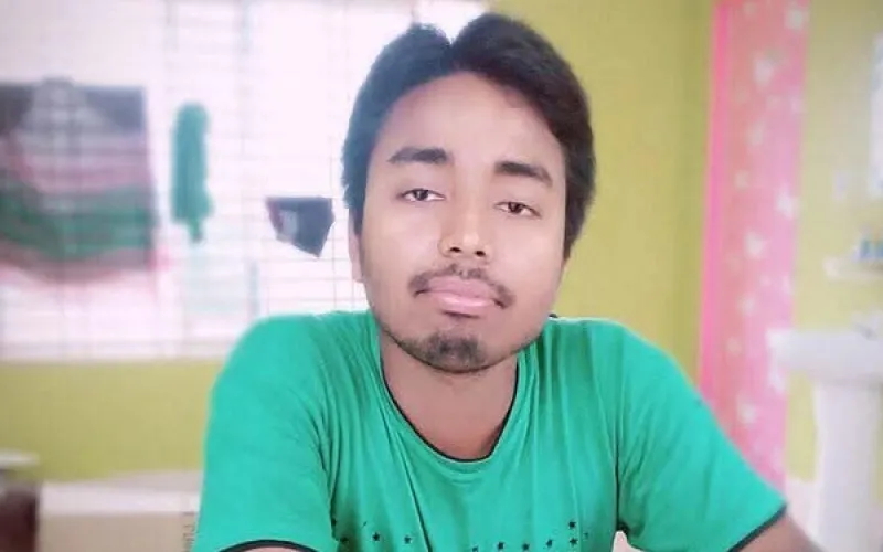 নড়াইলে তেল না পেয়ে পাম্প ম্যানেজাকে ট্রাকচাপার অভিযোগ